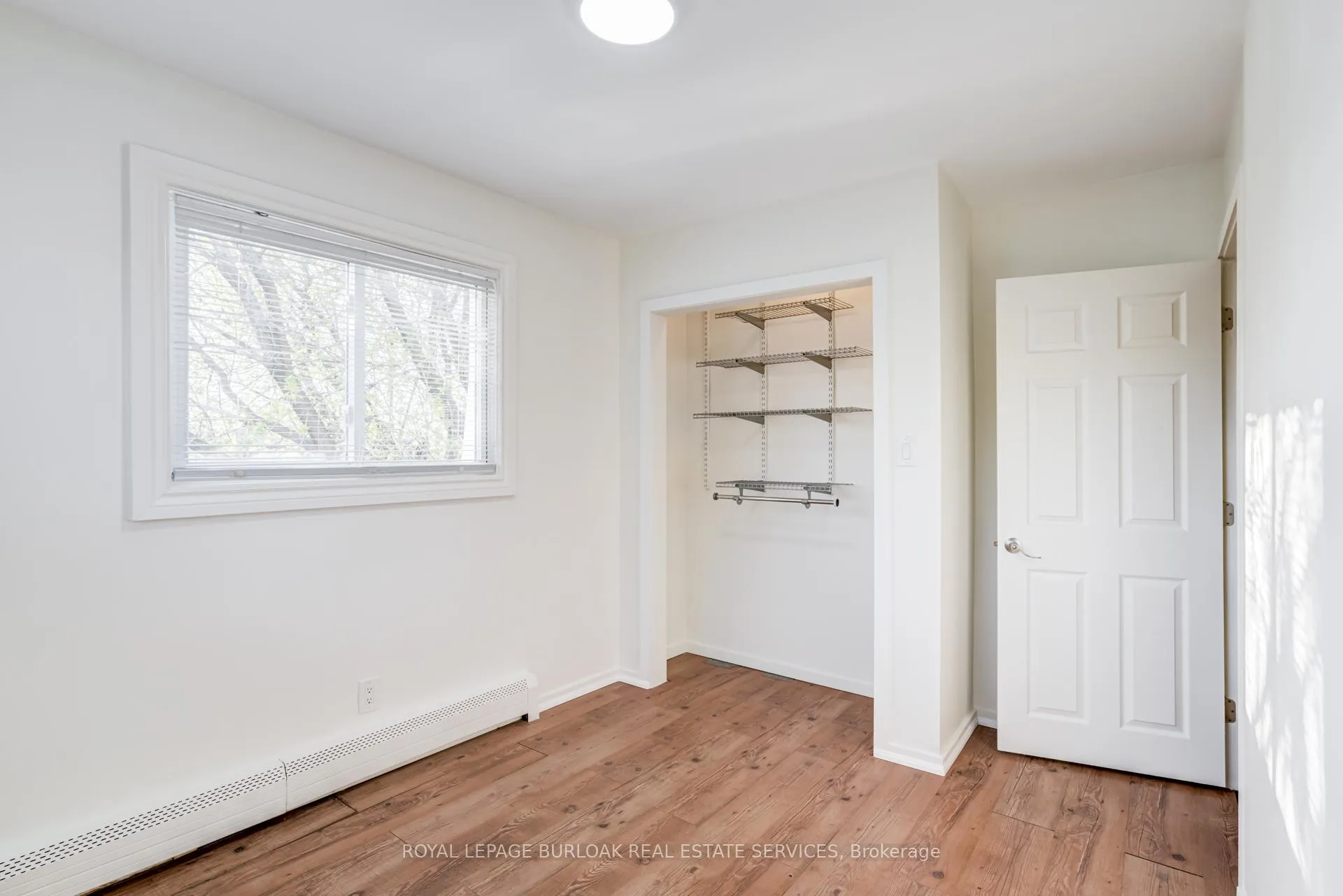 Photo 33 of 131 Park Row N, Hamilton, Crown Point — HOMEH