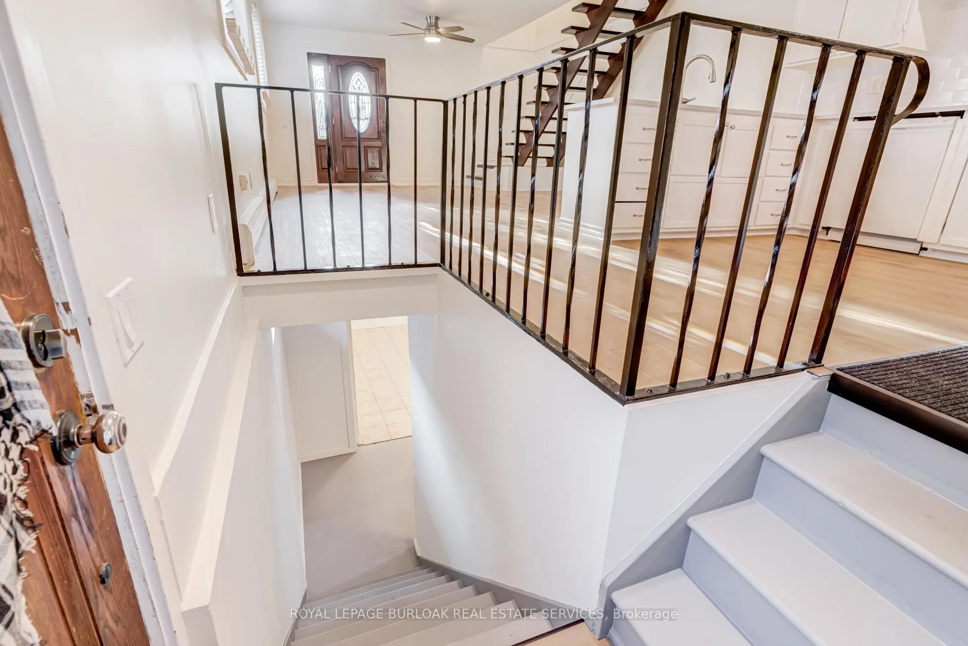 Photo 41 of 131 Park Row N, Hamilton, Crown Point — HOMEH