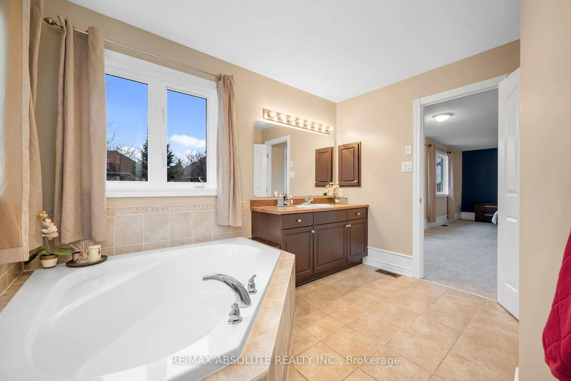 Photo 24 of 70 Cedar Valley Drive, Ottawa, Kanata - Bridlewood — HOMEH