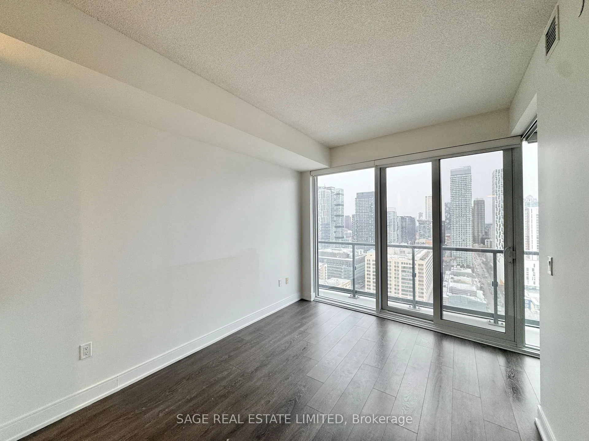 Photo 5 of Unit 2709, 89 McGill Street, Toronto, Church-Yonge Corridor — HOMEH