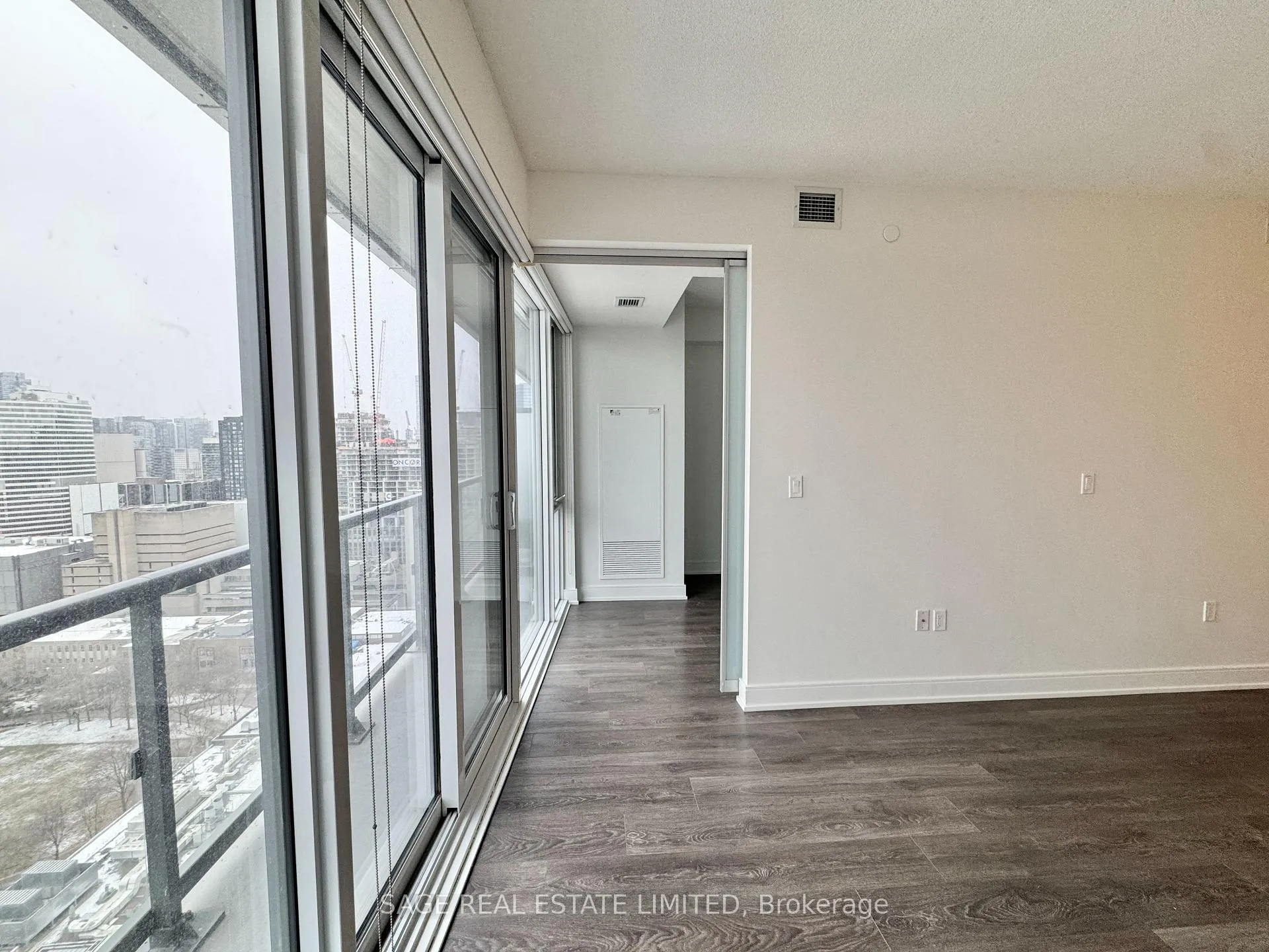 Photo 7 of Unit 2709, 89 McGill Street, Toronto, Church-Yonge Corridor — HOMEH