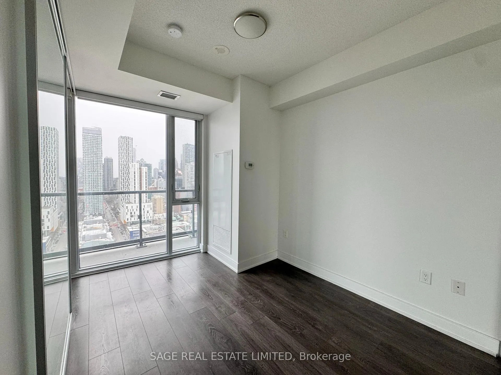Photo 9 of Unit 2709, 89 McGill Street, Toronto, Church-Yonge Corridor — HOMEH