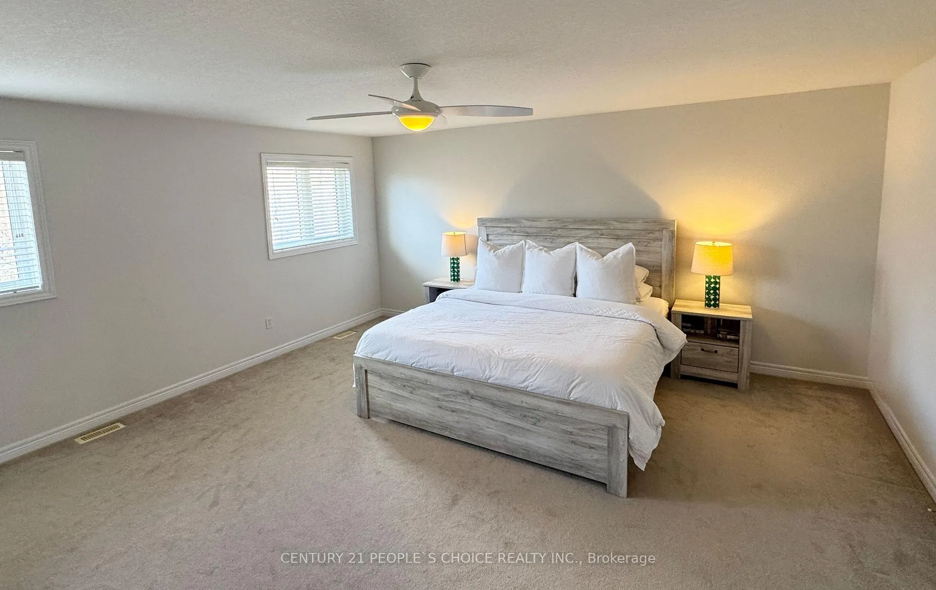 Photo 8 of Unit 4, 5151 Upper Middle Road, Burlington, Orchard — HOMEH
