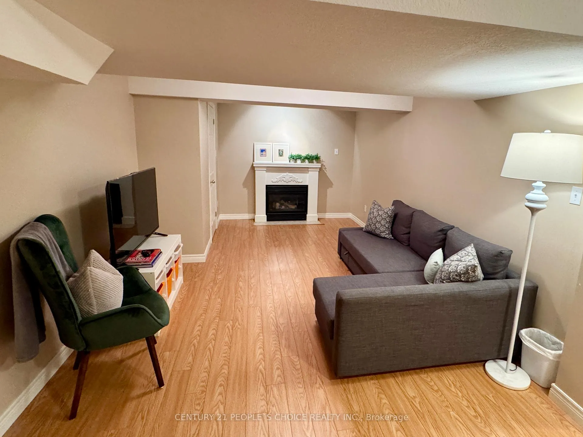 Photo 15 of Unit 4, 5151 Upper Middle Road, Burlington, Orchard — HOMEH