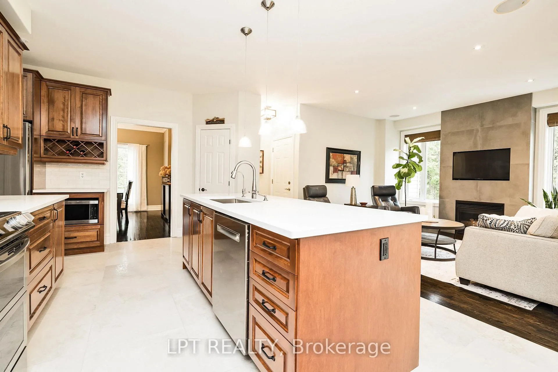 Photo 8 of 45 Canadian Drive, Ottawa, Remainder of Stittsville & Area — HOMEH
