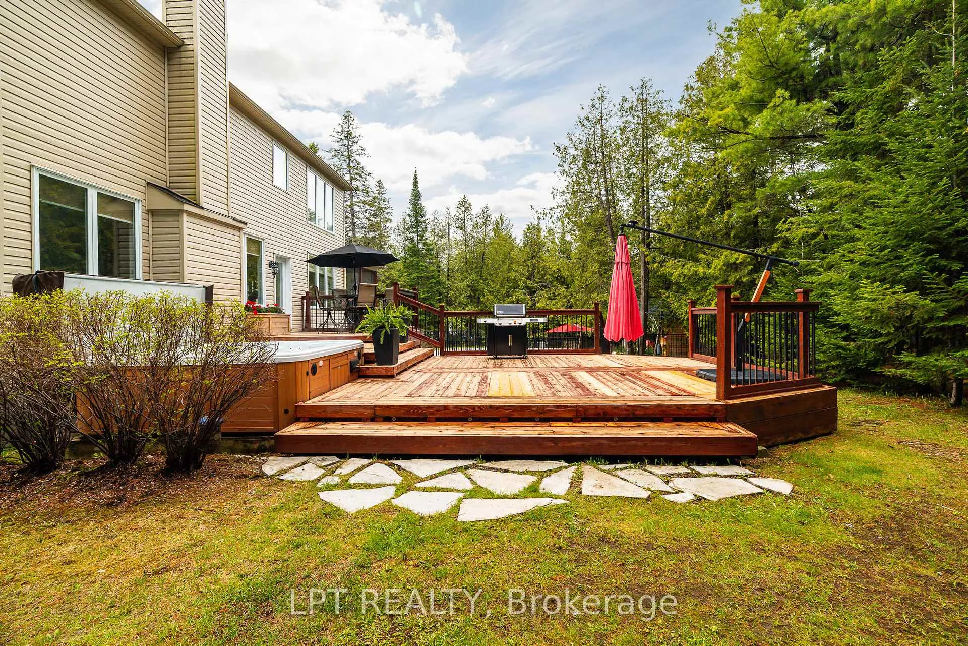 Photo 41 of 45 Canadian Drive, Ottawa, Remainder of Stittsville & Area — HOMEH