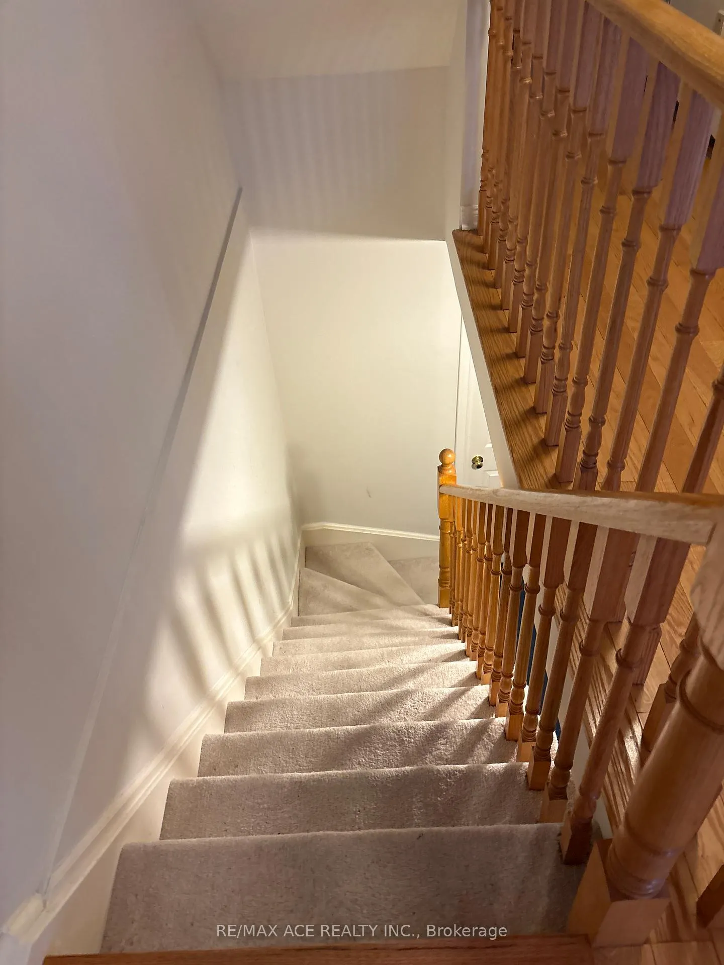 Photo 6 of Unit 37, 26 Moss Boulevard, Hamilton, Dundas — HOMEH