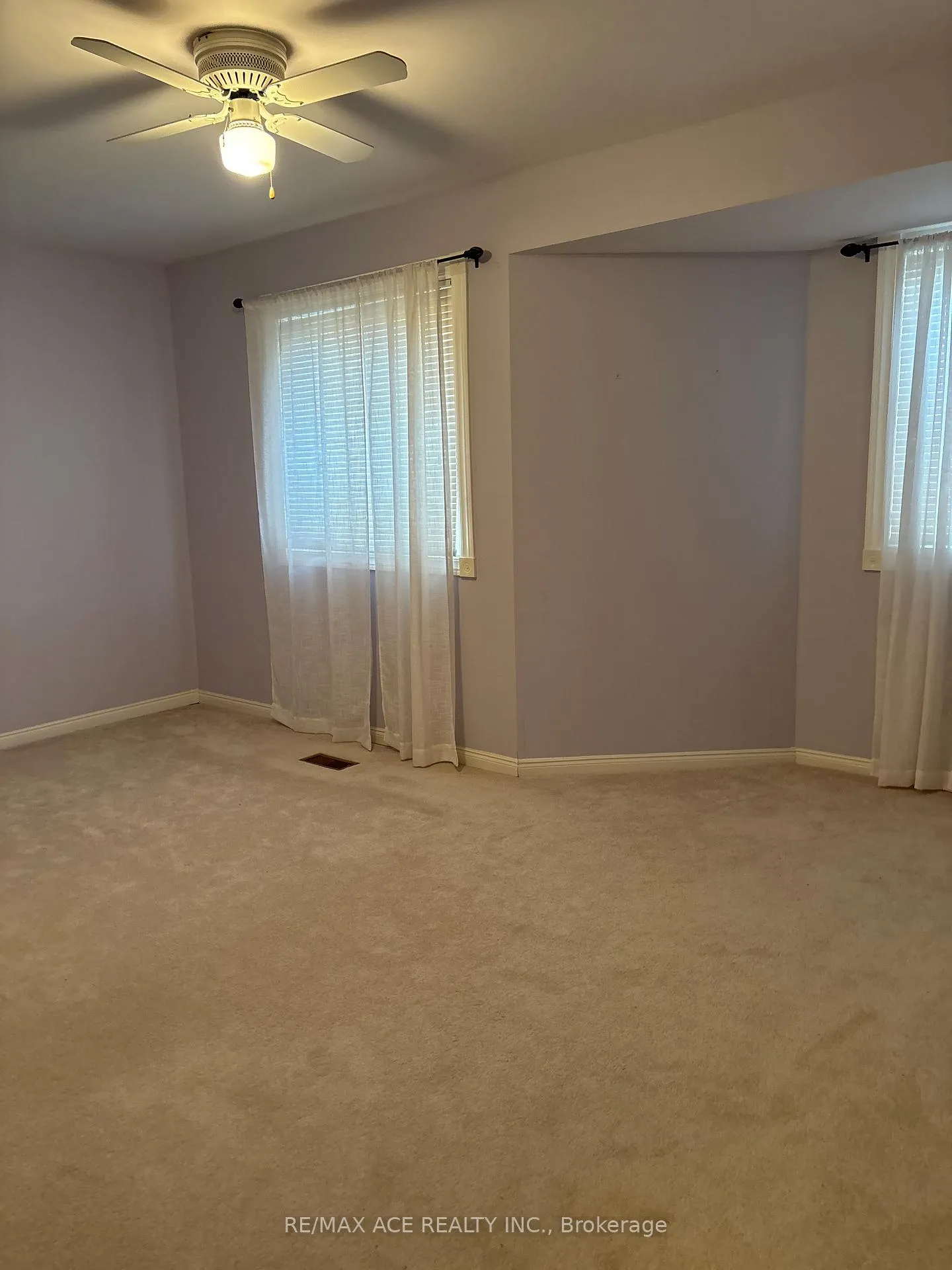 Photo 7 of Unit 37, 26 Moss Boulevard, Hamilton, Dundas — HOMEH