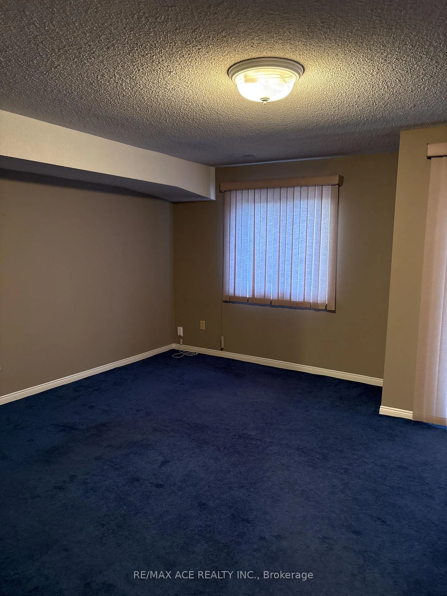 Photo 8 of Unit 37, 26 Moss Boulevard, Hamilton, Dundas — HOMEH