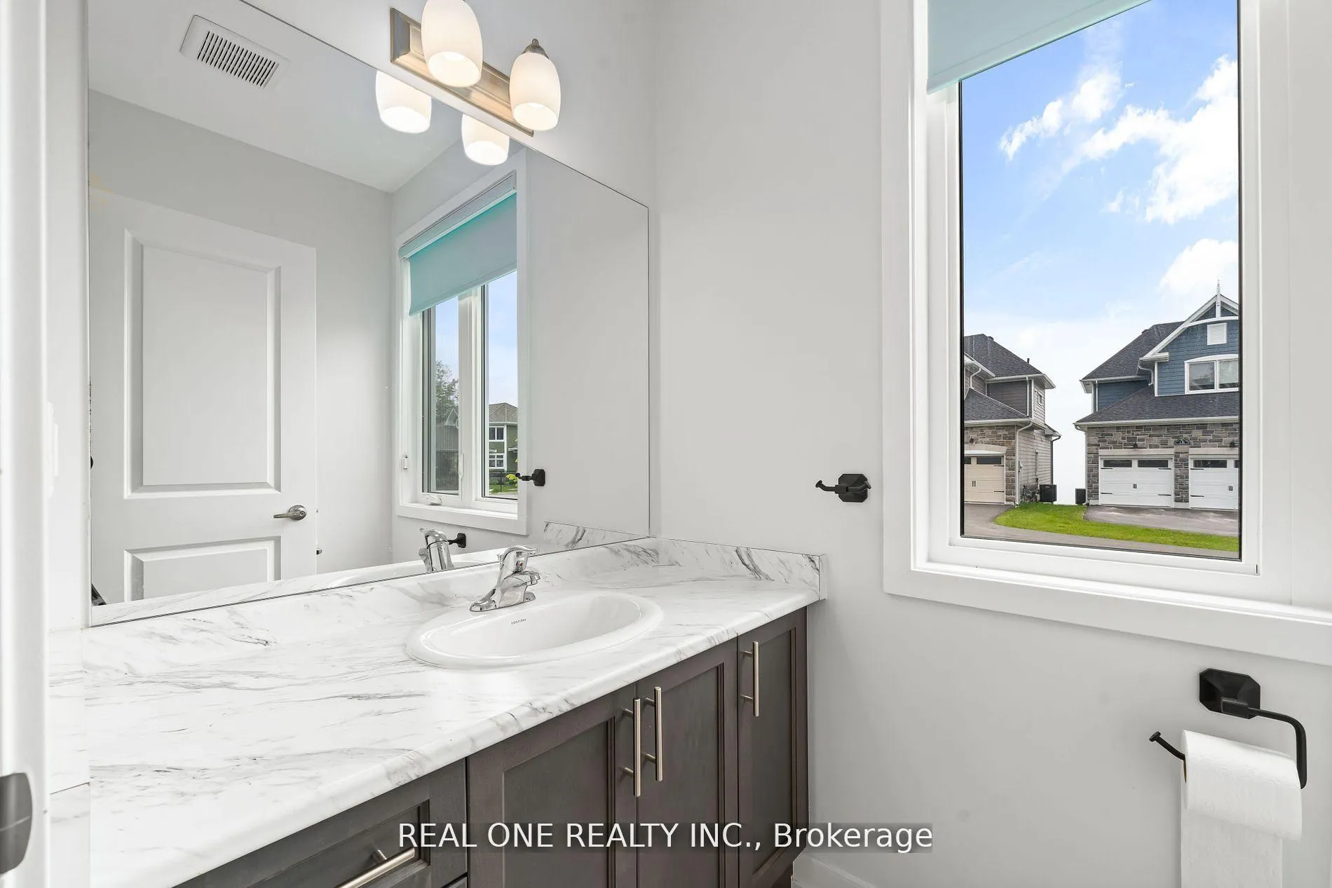 Photo 20 of 14 Twelve Trees Court, Prince Edward County, Wellington Ward — HOMEH