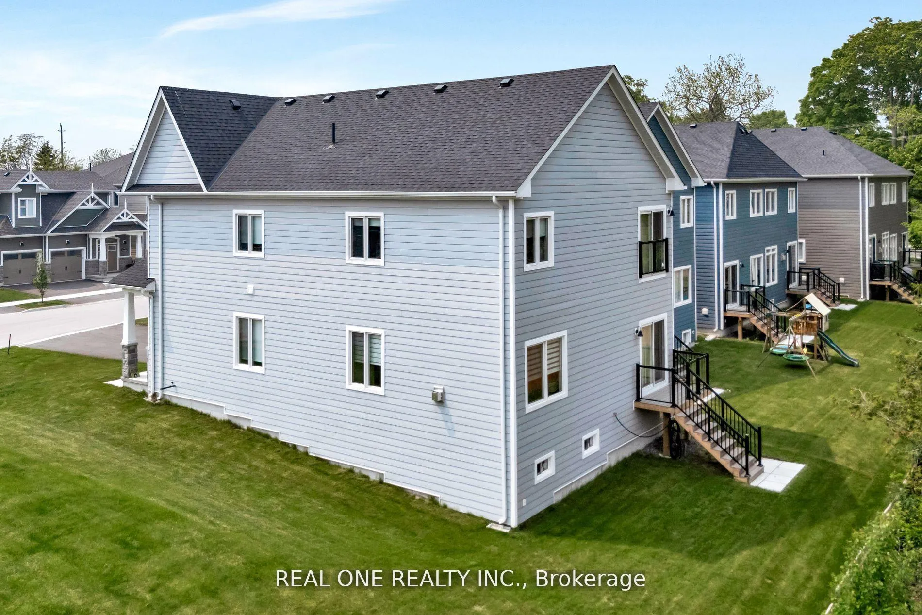 Photo 33 of 14 Twelve Trees Court, Prince Edward County, Wellington Ward — HOMEH