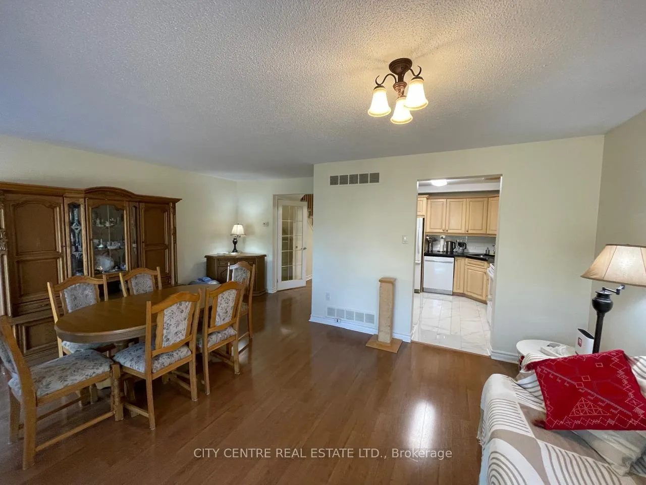 Photo 6 of 79 Tamarack Circle, Etobicoke, Kingsview Village-The Westway — HOMEH
