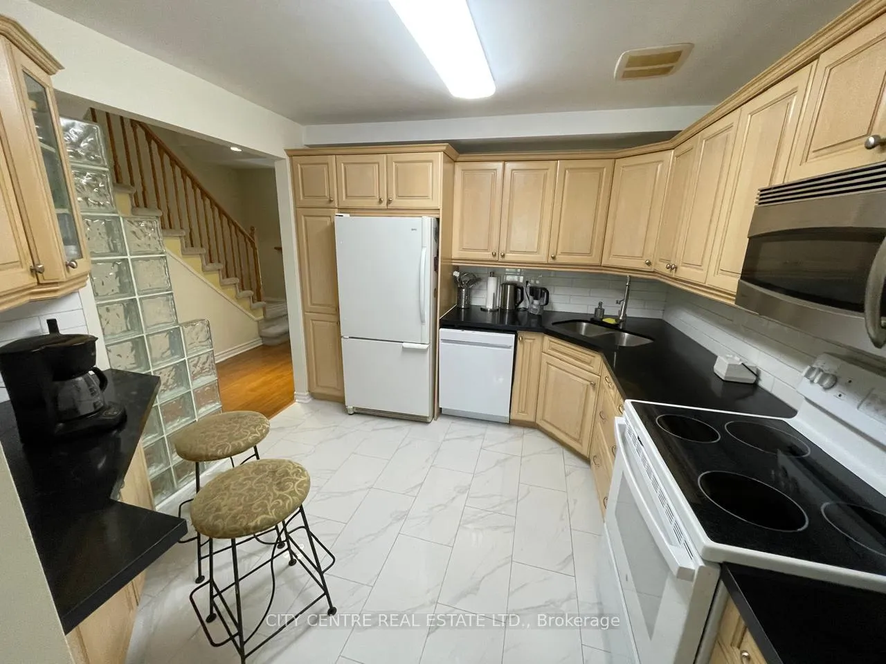 Photo 10 of 79 Tamarack Circle, Etobicoke, Kingsview Village-The Westway — HOMEH