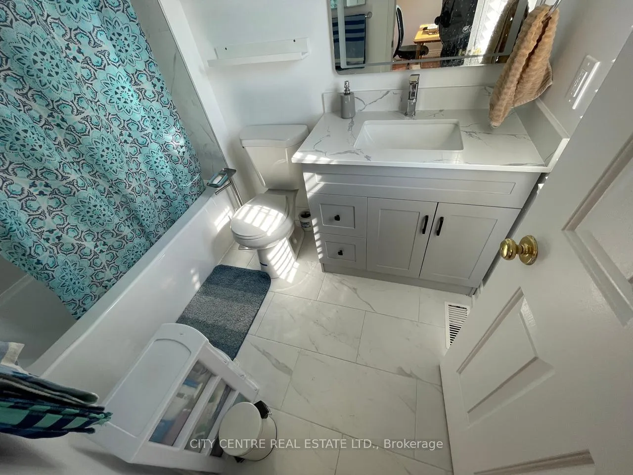 Photo 19 of 79 Tamarack Circle, Etobicoke, Kingsview Village-The Westway — HOMEH