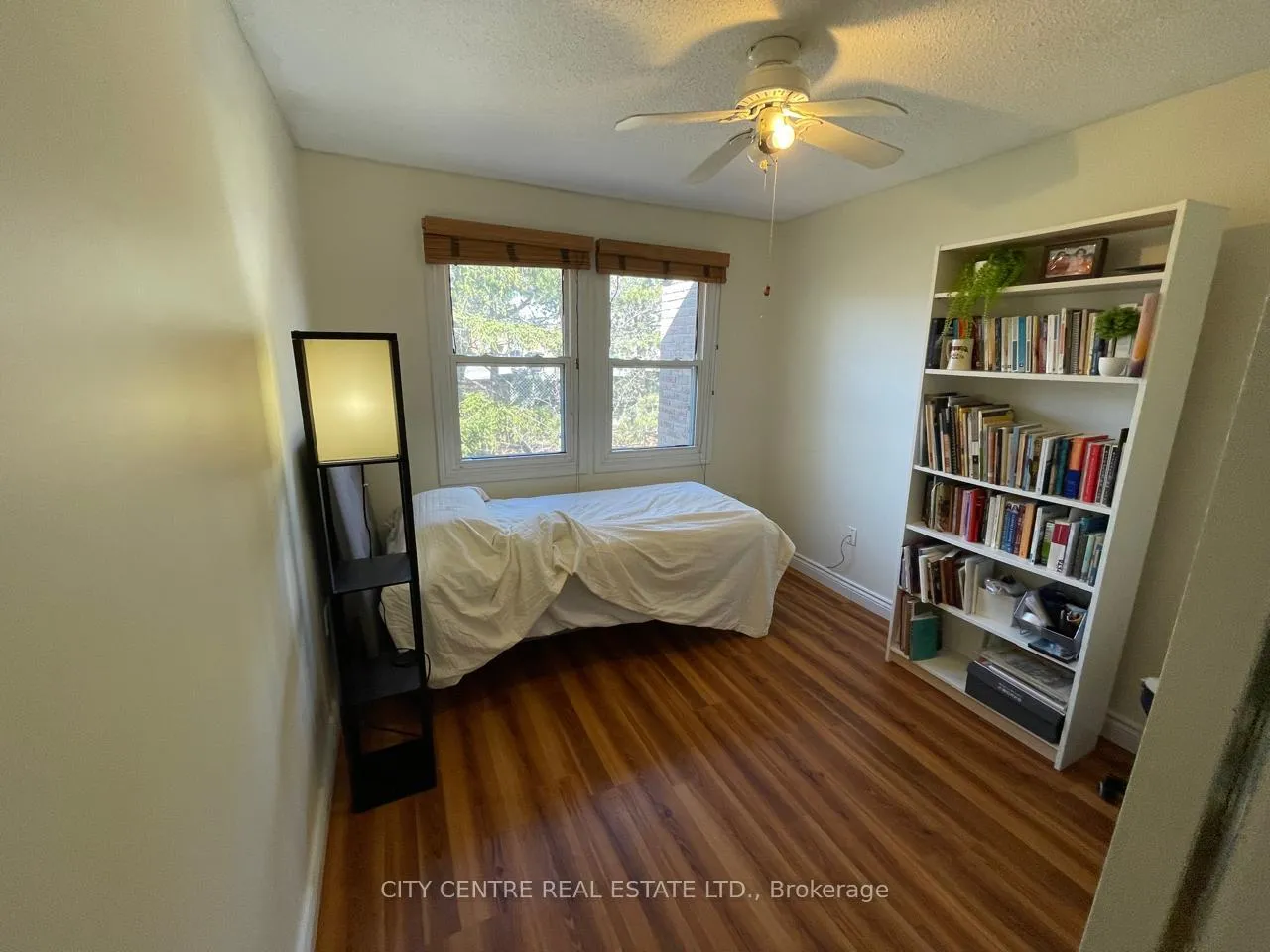 Photo 23 of 79 Tamarack Circle, Etobicoke, Kingsview Village-The Westway — HOMEH