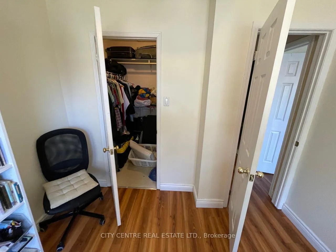 Photo 24 of 79 Tamarack Circle, Etobicoke, Kingsview Village-The Westway — HOMEH