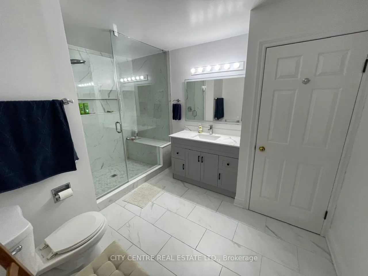 Photo 25 of 79 Tamarack Circle, Etobicoke, Kingsview Village-The Westway — HOMEH