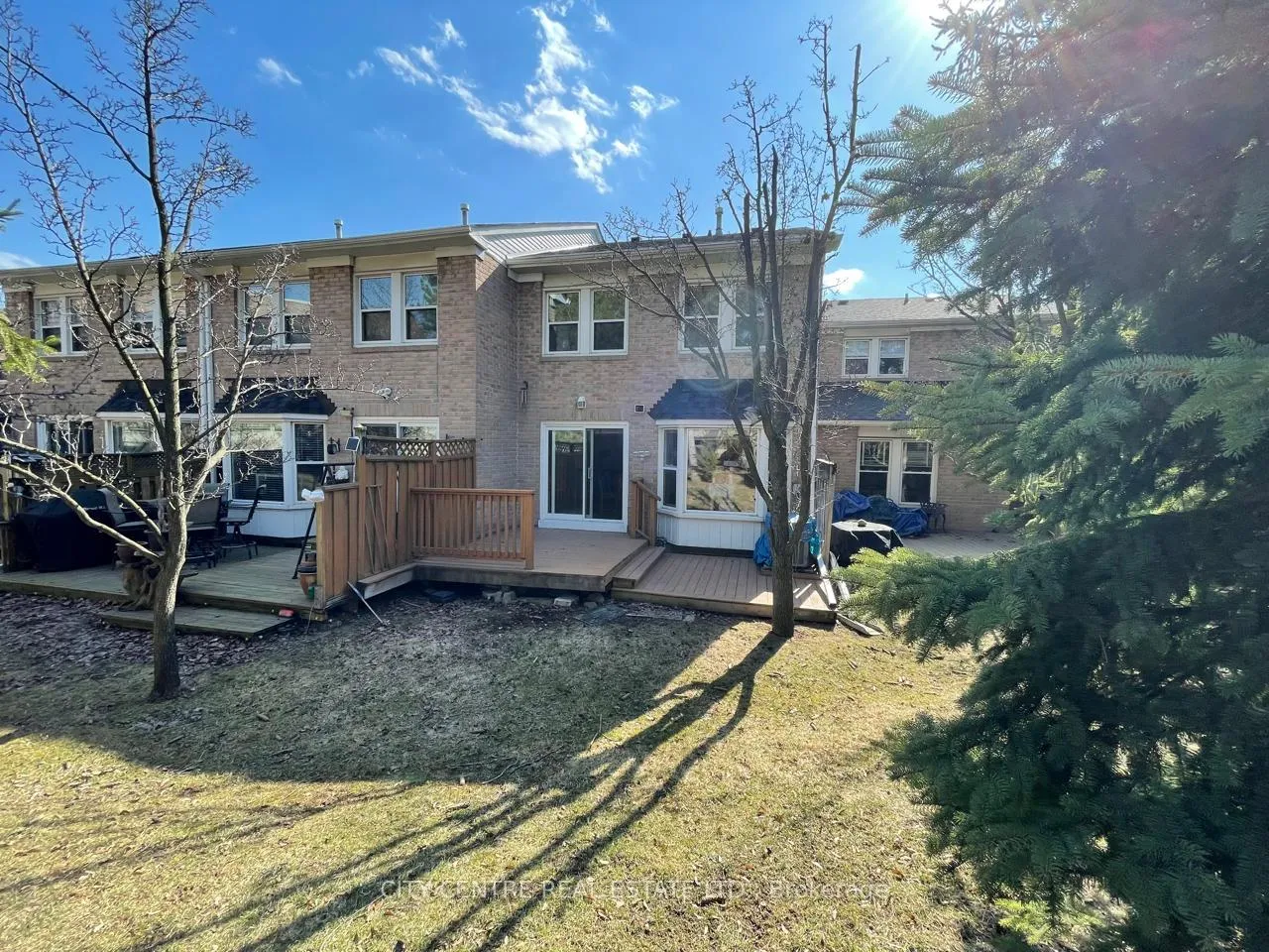 Photo 32 of 79 Tamarack Circle, Etobicoke, Kingsview Village-The Westway — HOMEH