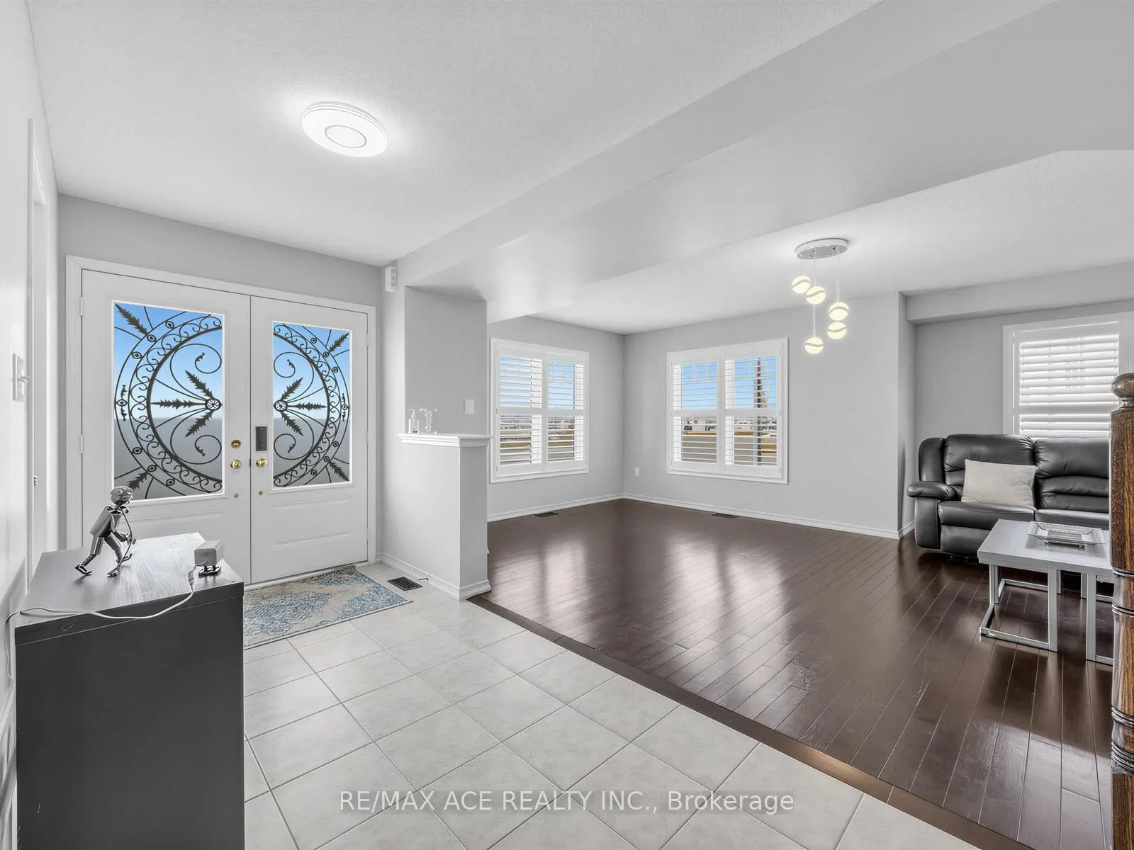Photo 3 of 1 Mortlock Street, Ajax, Central East — HOMEH