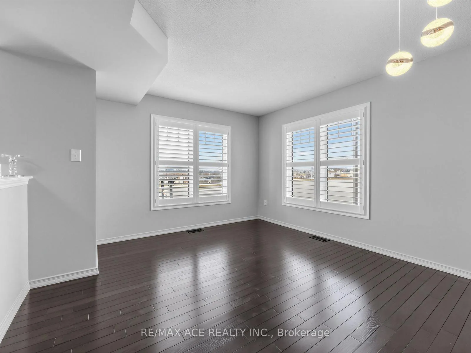 Photo 5 of 1 Mortlock Street, Ajax, Central East — HOMEH