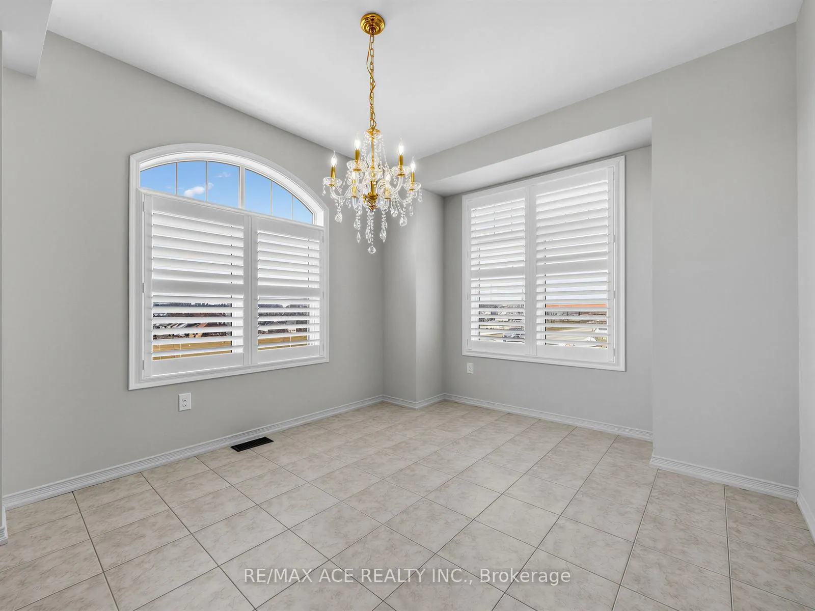 Photo 10 of 1 Mortlock Street, Ajax, Central East — HOMEH