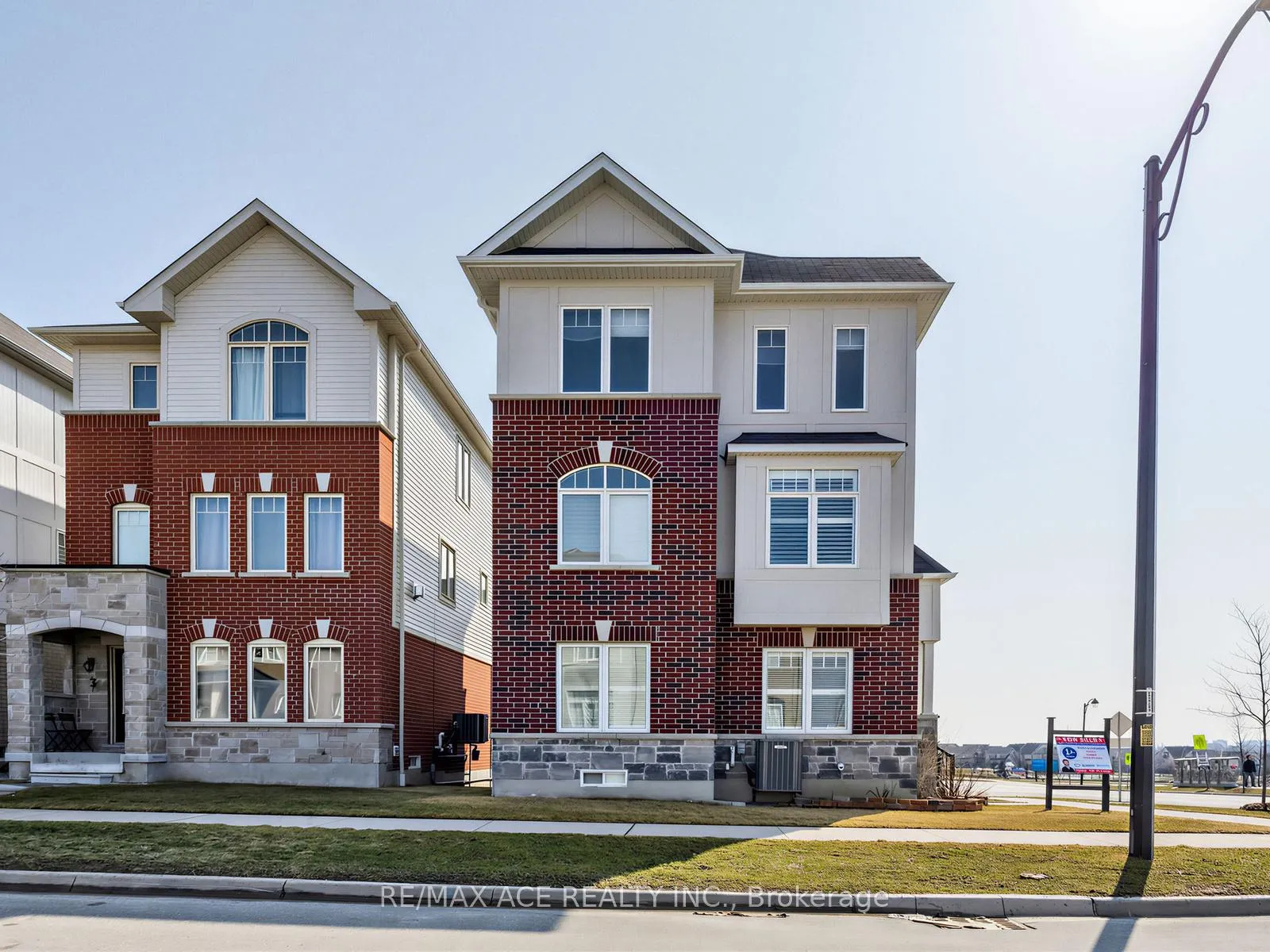 Photo 31 of 1 Mortlock Street, Ajax, Central East — HOMEH