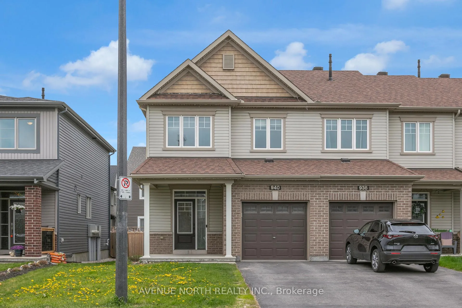 Front of 940 Kilbirnie Drive