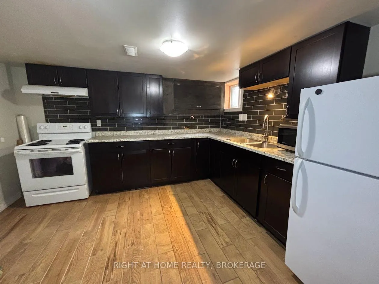 Photo 33 of 57 Metcalfe Street, Thorold, Thorold Downtown — HOMEH