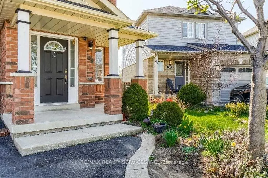 Photo 3 of 50 Oakmeadow Drive, Brampton, Fletcher's Meadow — HOMEH
