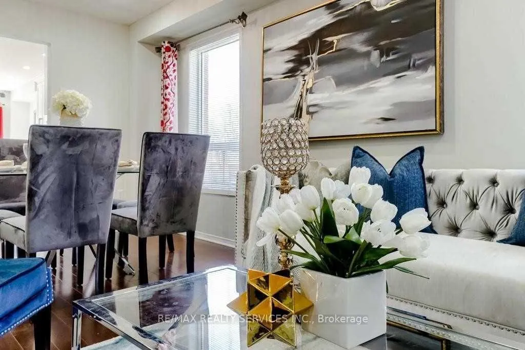 Photo 8 of 50 Oakmeadow Drive, Brampton, Fletcher's Meadow — HOMEH