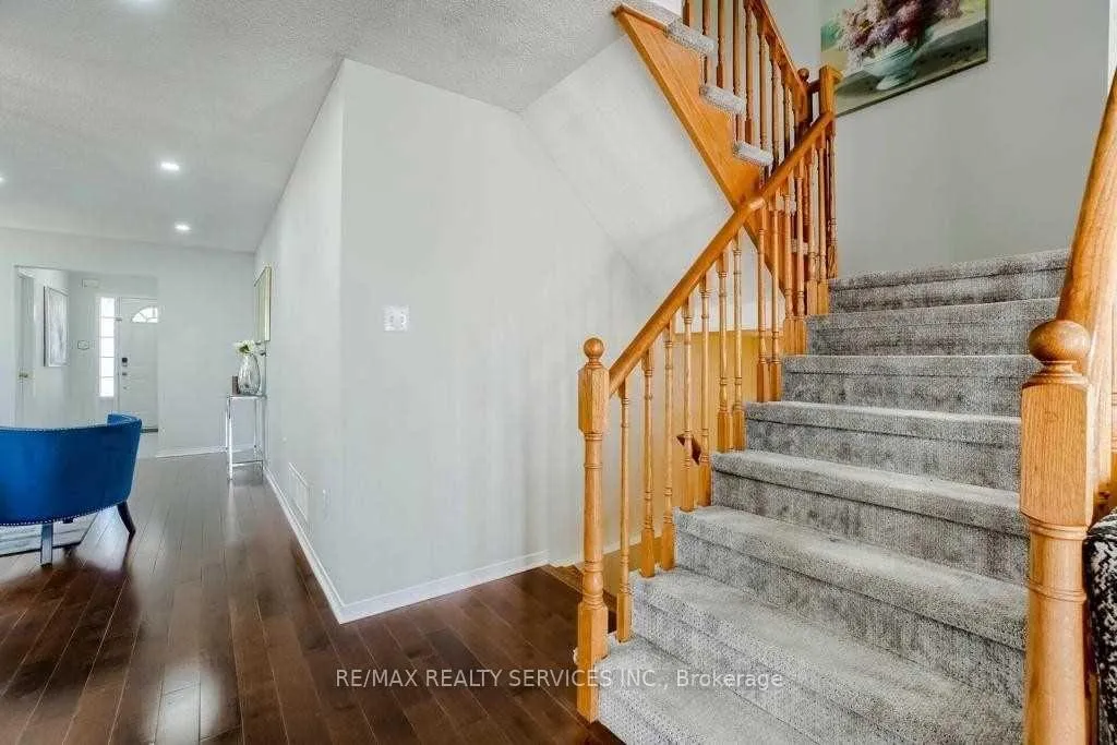 Photo 19 of 50 Oakmeadow Drive, Brampton, Fletcher's Meadow — HOMEH