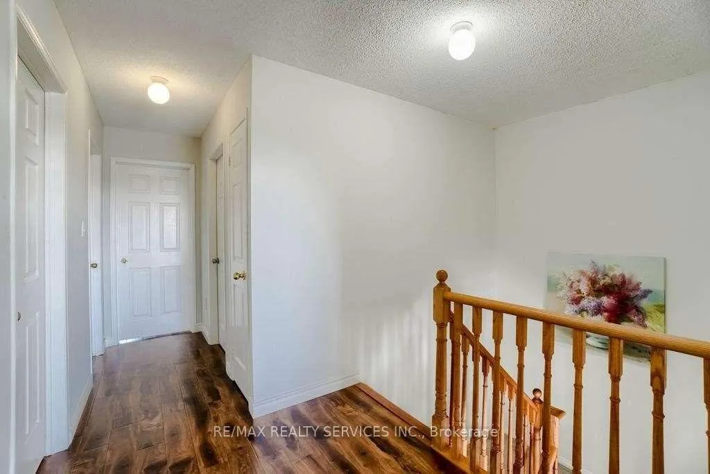 Photo 20 of 50 Oakmeadow Drive, Brampton, Fletcher's Meadow — HOMEH