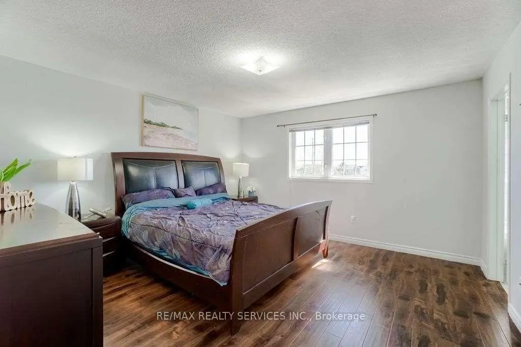 Photo 22 of 50 Oakmeadow Drive, Brampton, Fletcher's Meadow — HOMEH