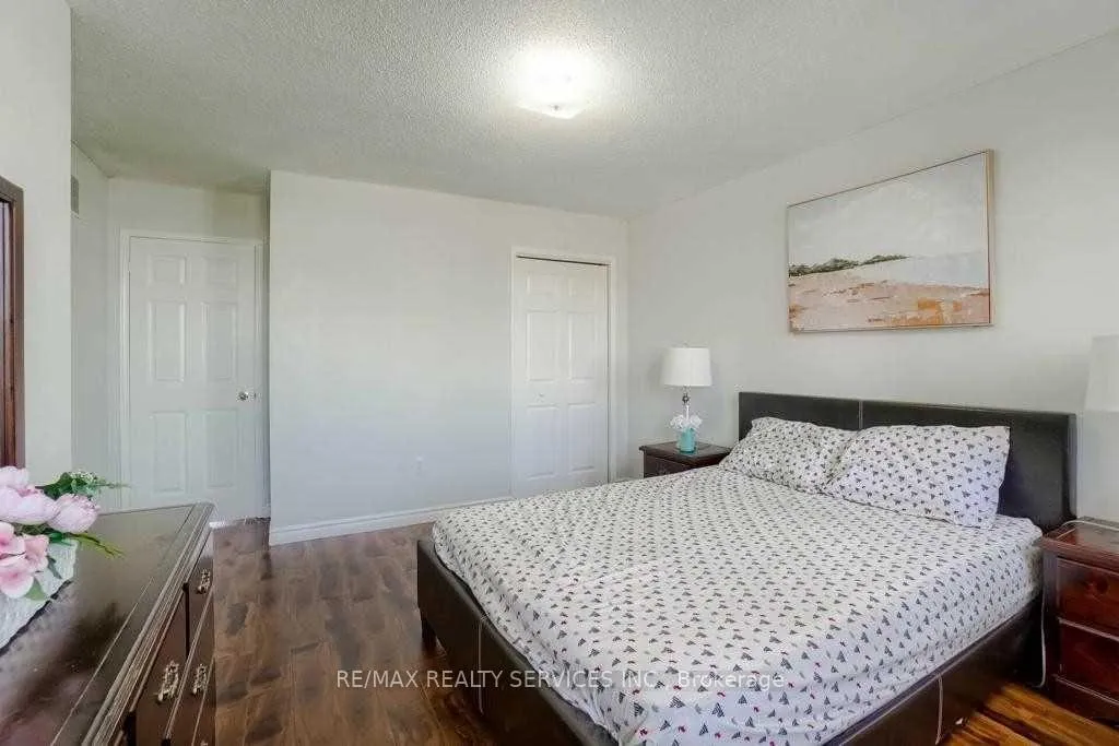 Photo 26 of 50 Oakmeadow Drive, Brampton, Fletcher's Meadow — HOMEH