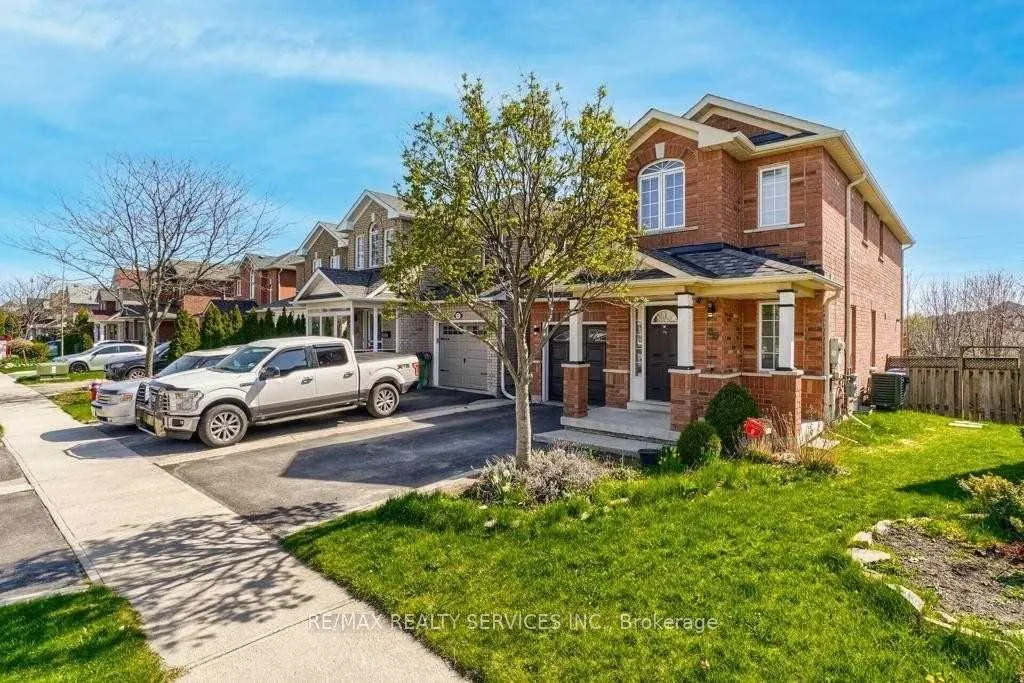 Photo 31 of 50 Oakmeadow Drive, Brampton, Fletcher's Meadow — HOMEH