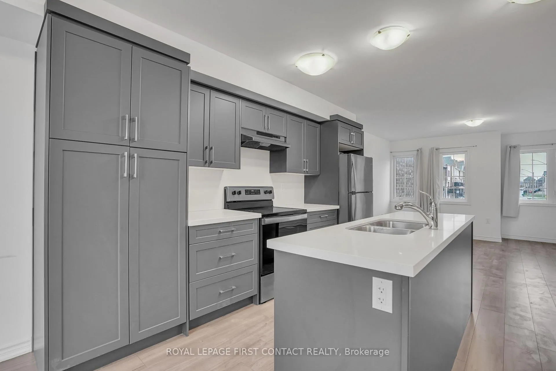 Photo 11 of 49 Pumpkin Corner Crescent, Barrie, Rural Barrie Southeast — HOMEH