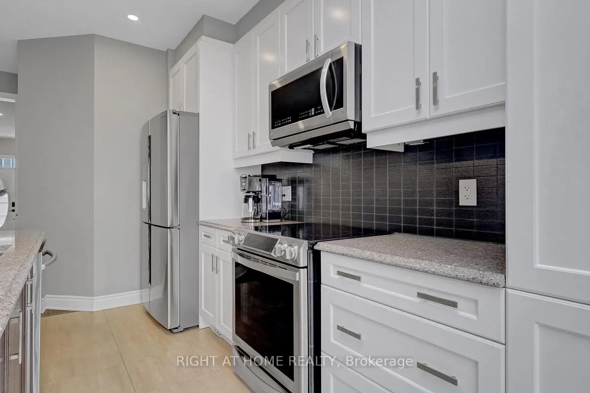 Photo 14 of 771 Devario Crescent, Ottawa, Barrhaven - Half Moon Bay — HOMEH