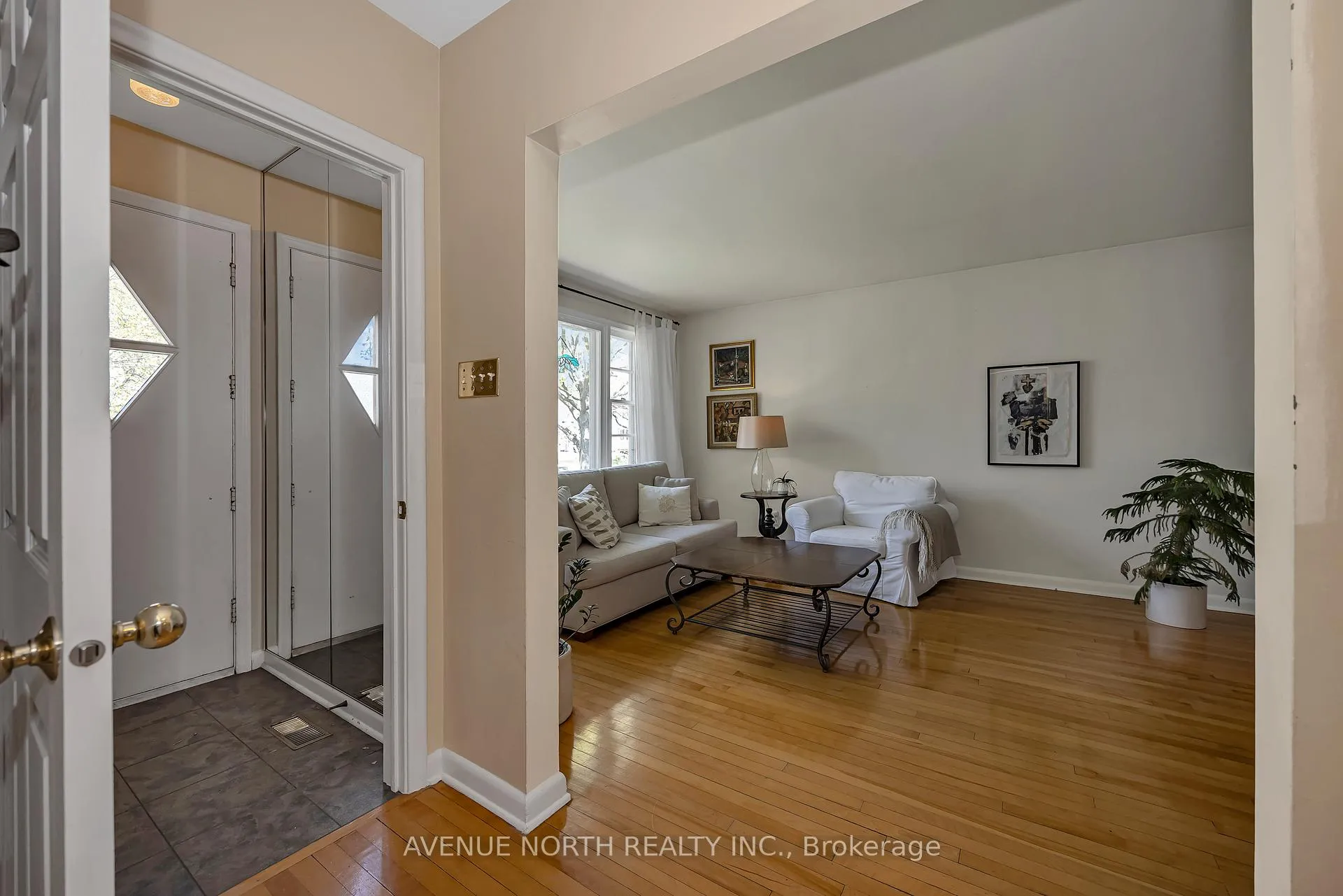 Photo 6 of 934 Weston Drive, Ottawa, Elmvale Acres/Urbandale — HOMEH
