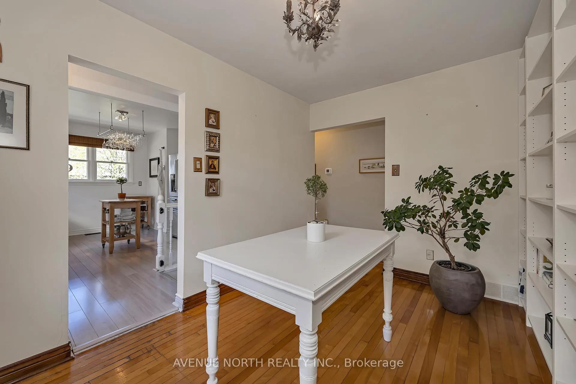 Photo 19 of 934 Weston Drive, Ottawa, Elmvale Acres/Urbandale — HOMEH