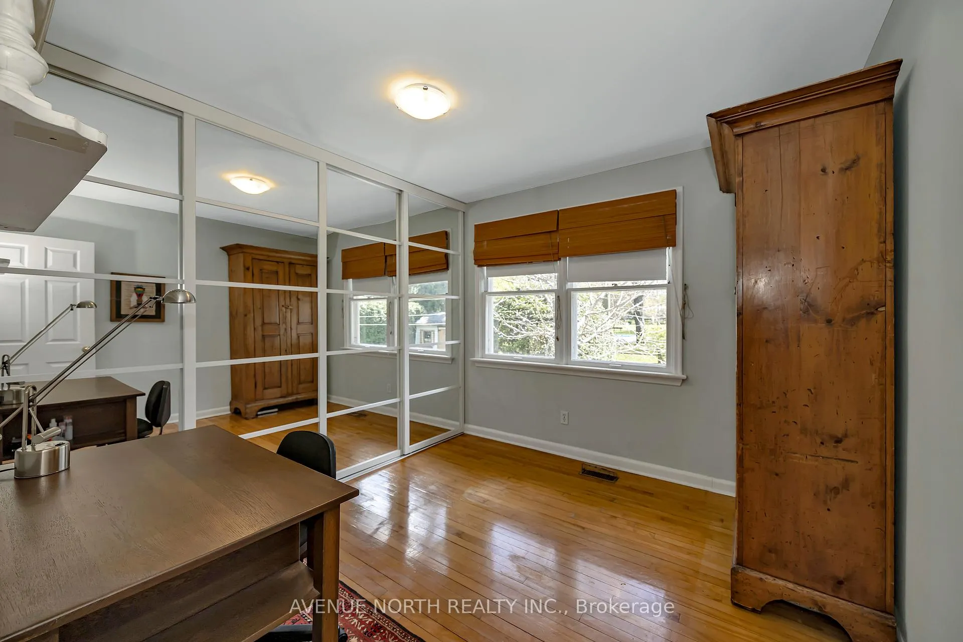 Photo 23 of 934 Weston Drive, Ottawa, Elmvale Acres/Urbandale — HOMEH