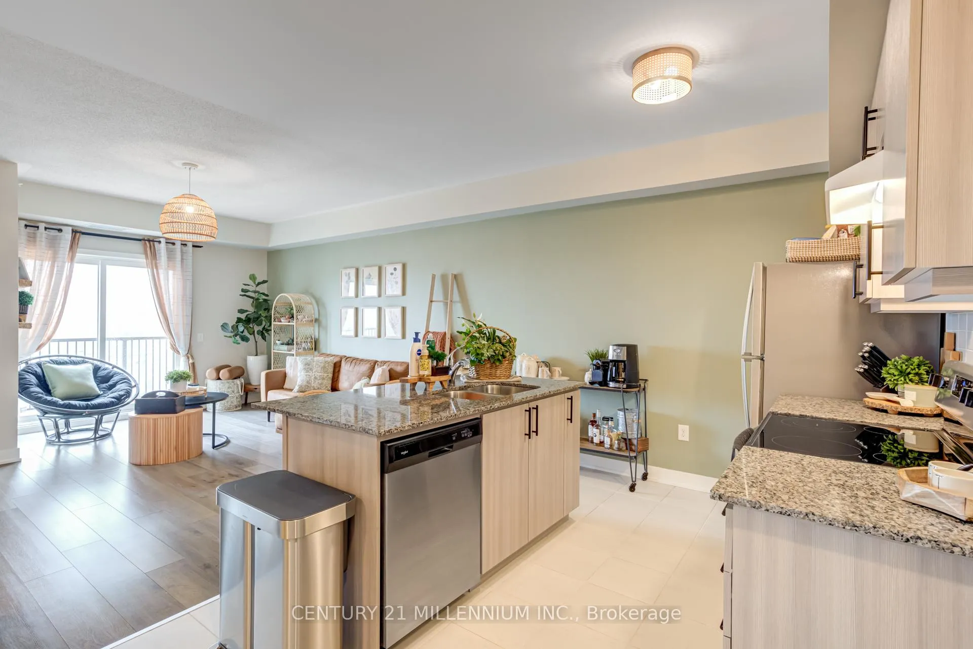 Photo 10 of Unit 606, 4 Spice Way, Barrie, Innis-Shore — HOMEH