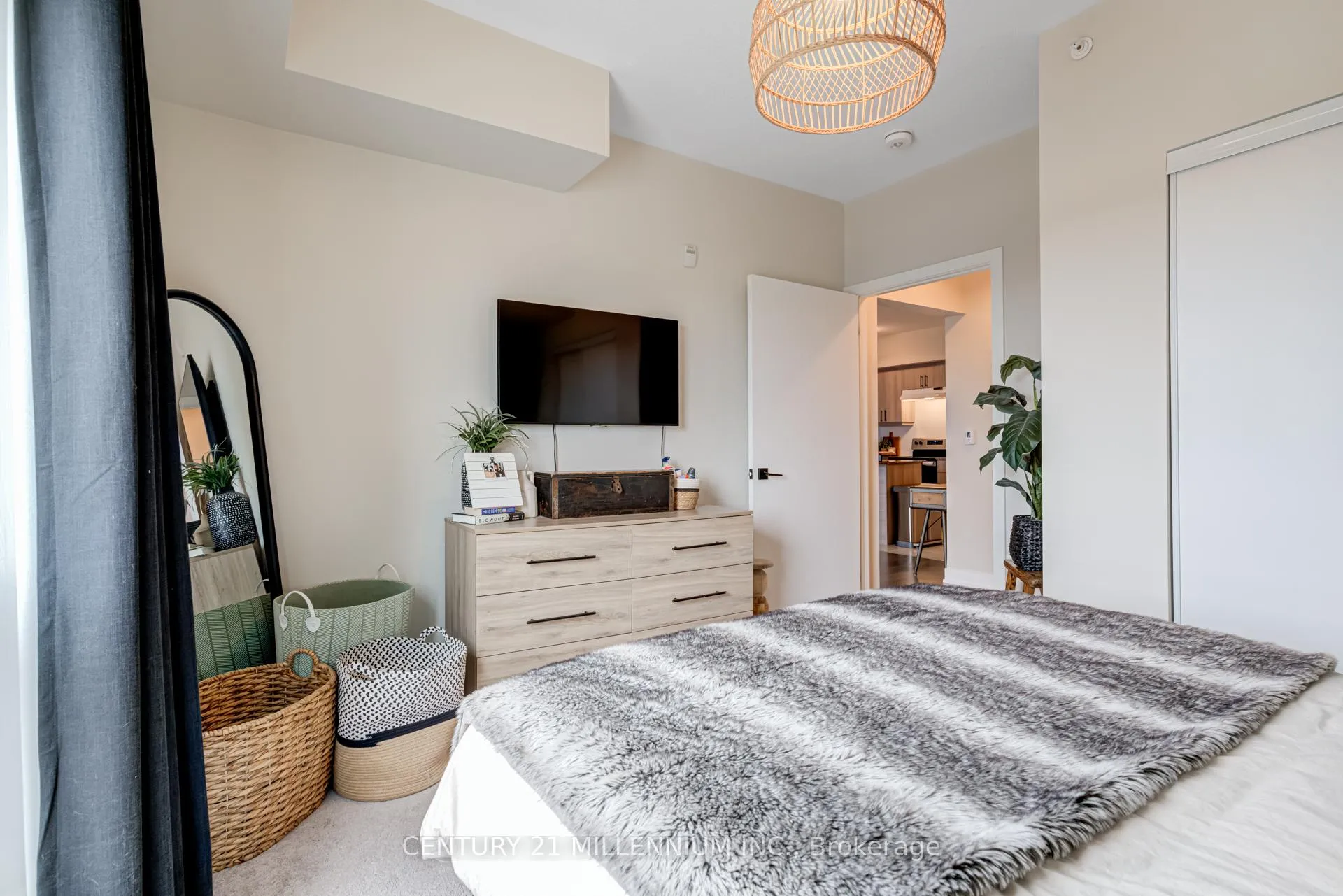 Photo 23 of Unit 606, 4 Spice Way, Barrie, Innis-Shore — HOMEH
