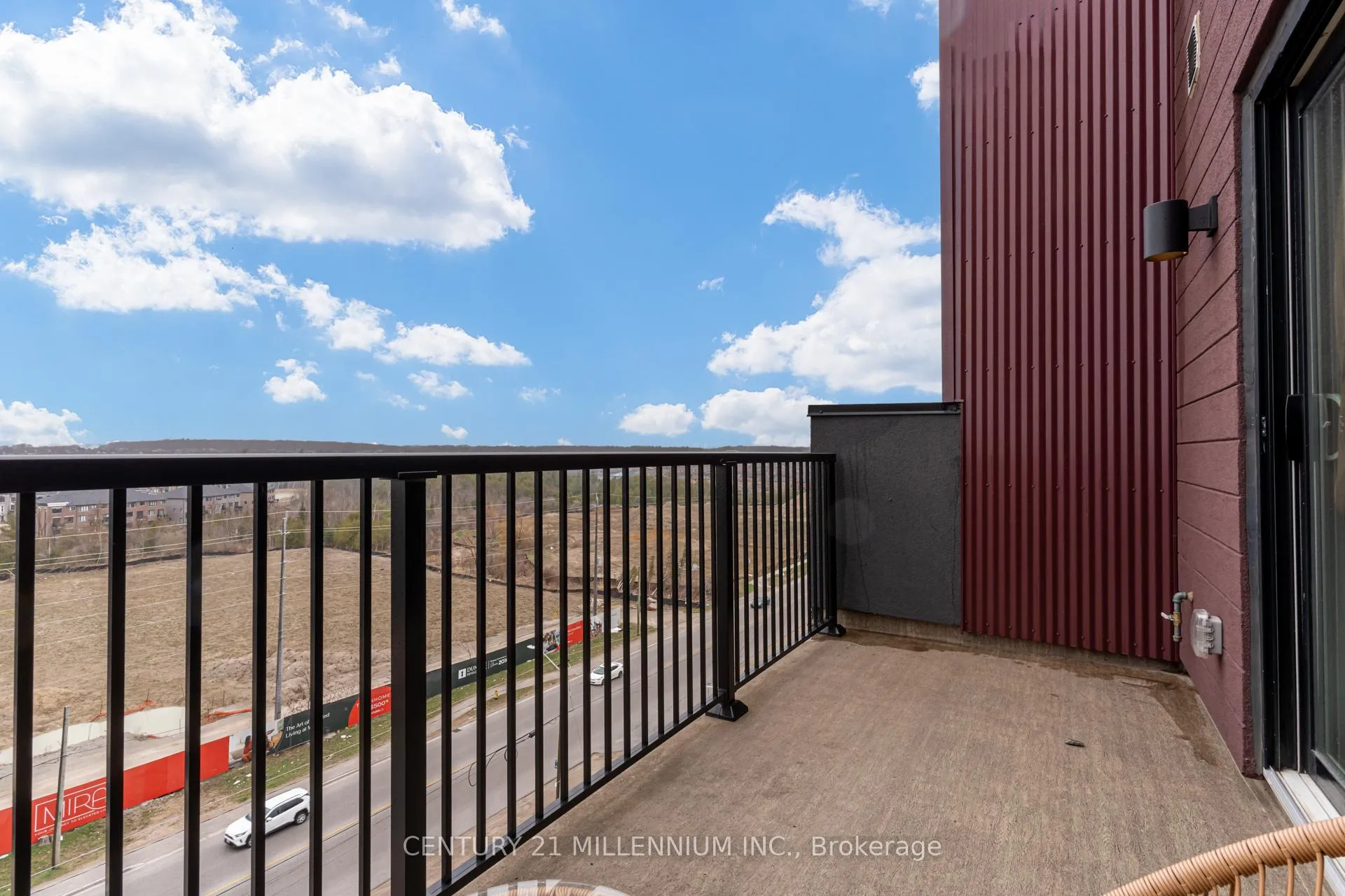 Photo 31 of Unit 606, 4 Spice Way, Barrie, Innis-Shore — HOMEH