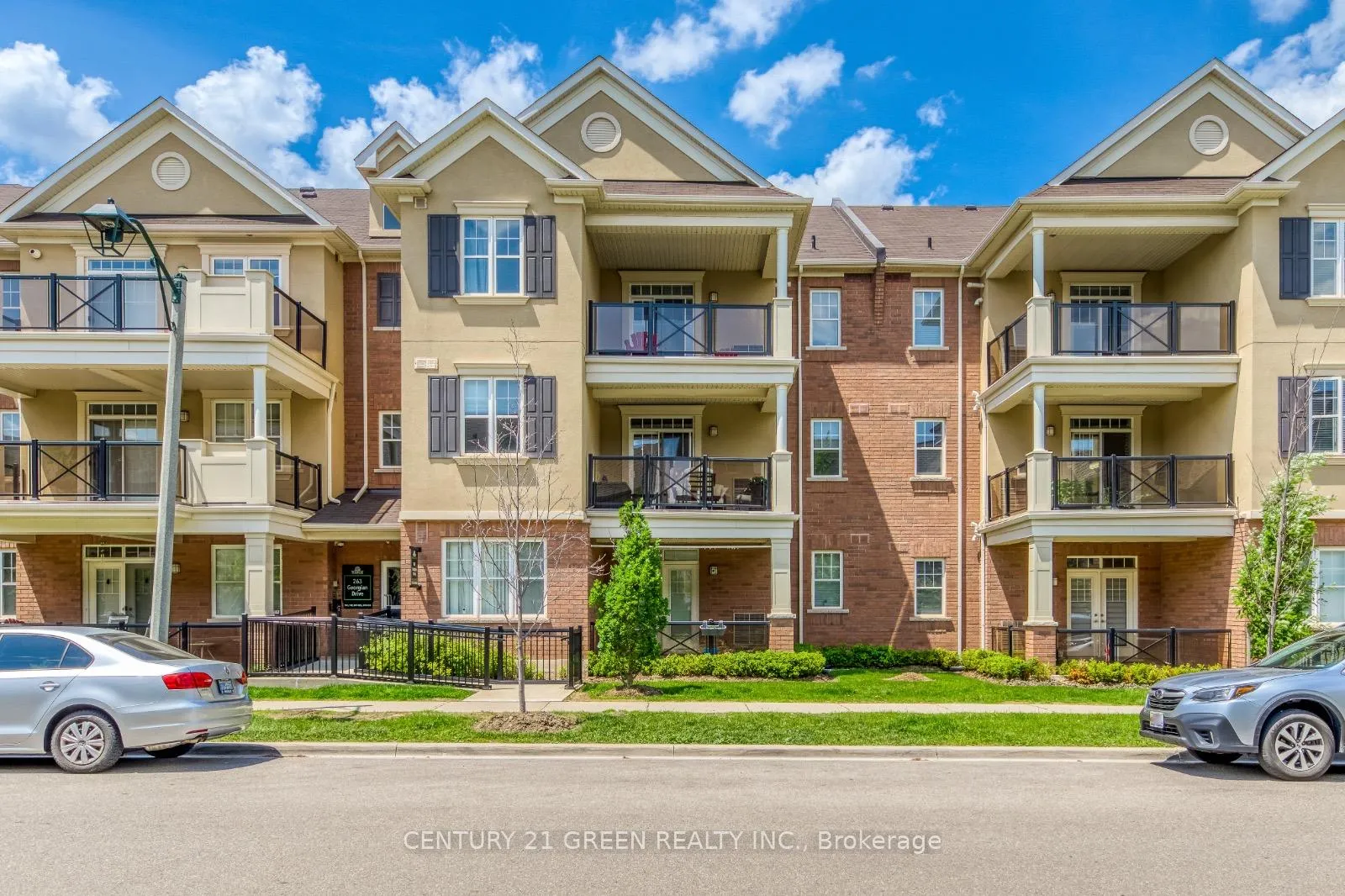 Front of Unit 202, 263 Georgian Drive