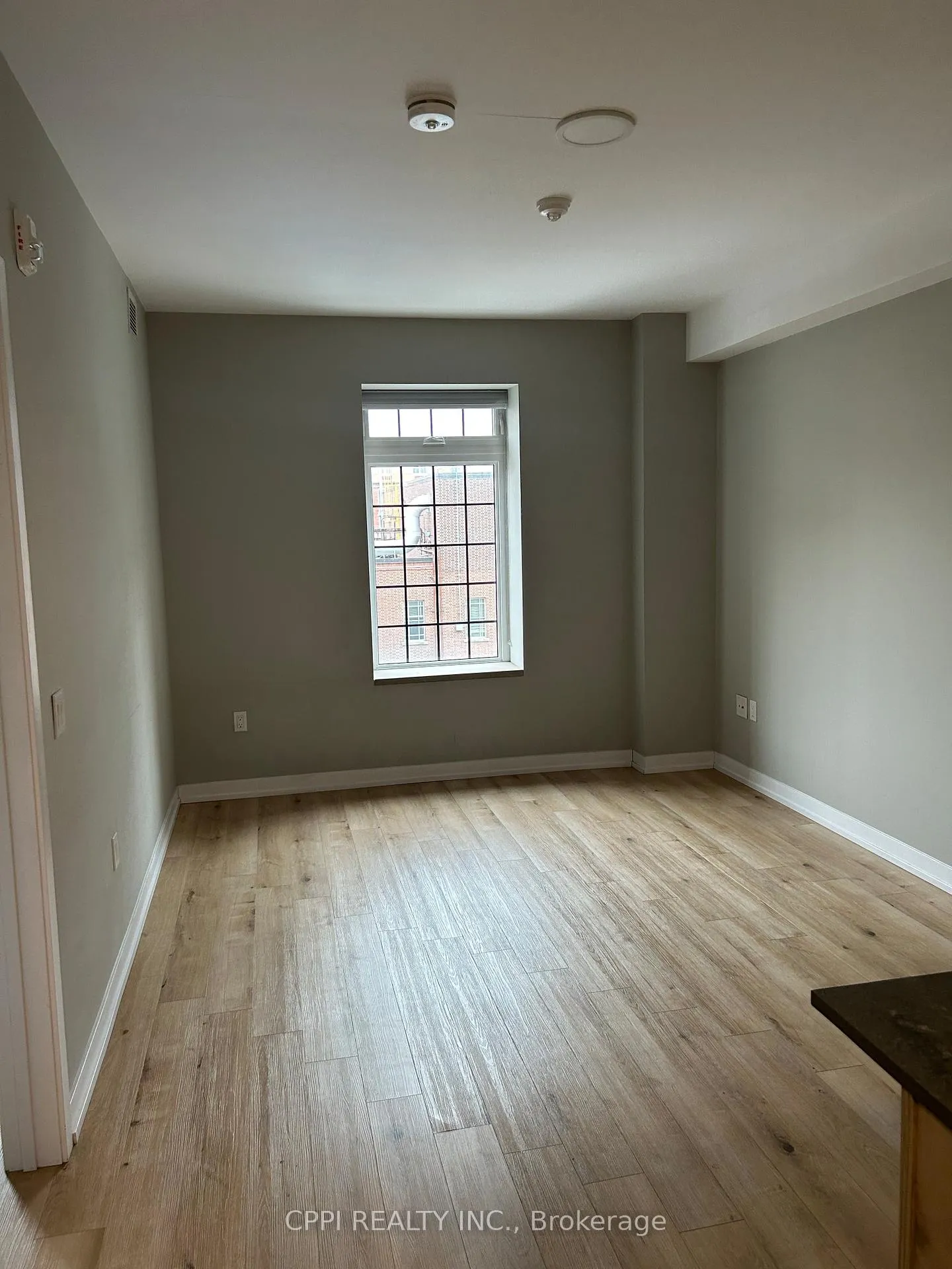 Photo 3 of Unit 404, 70 King Street E, Oshawa, Central — HOMEH