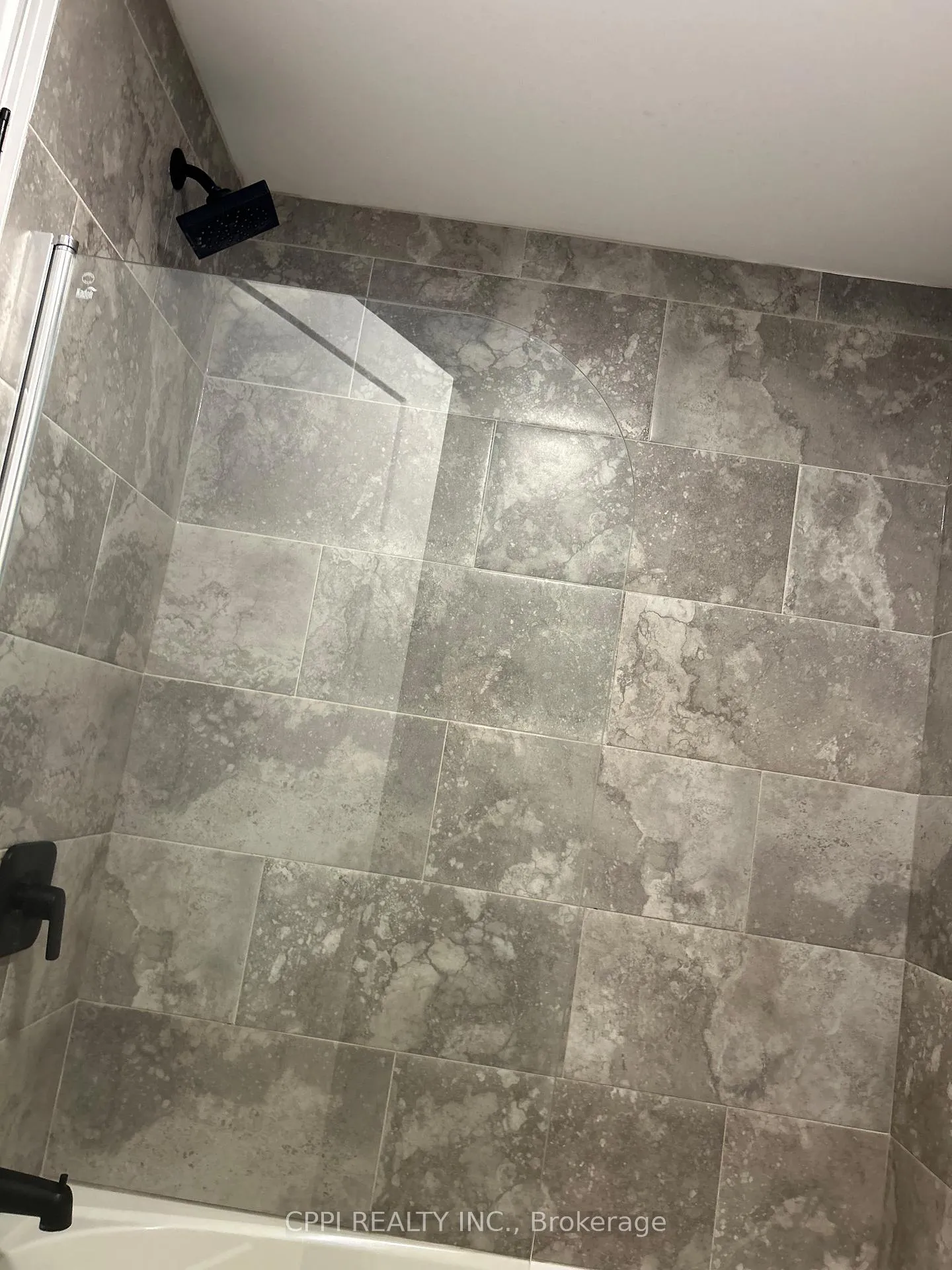 Photo 7 of Unit 404, 70 King Street E, Oshawa, Central — HOMEH