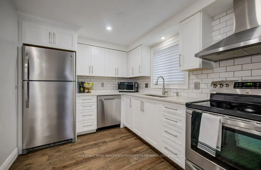Photo 8 of 255 Highbrook Crescent W, Waterloo — HOMEH
