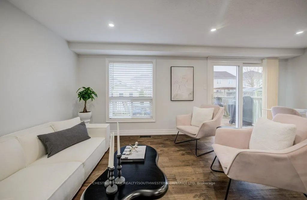 Photo 13 of 255 Highbrook Crescent W, Waterloo — HOMEH