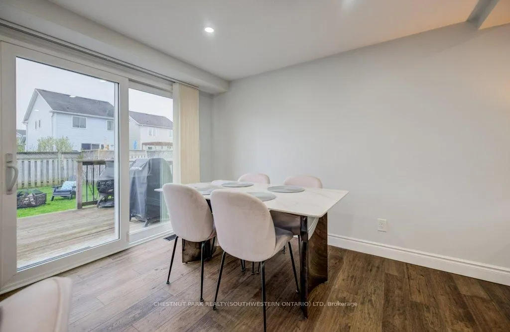 Photo 15 of 255 Highbrook Crescent W, Waterloo — HOMEH
