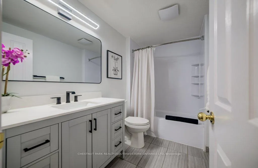 Photo 26 of 255 Highbrook Crescent W, Waterloo — HOMEH
